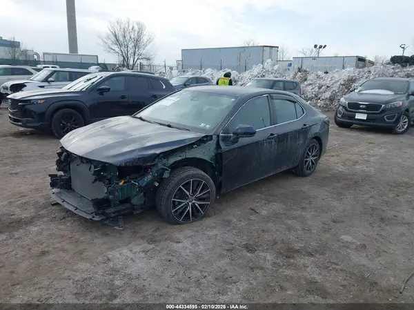 4T1G11AK4MU456479 2021 TOYOTA CAMRY - Image 2
