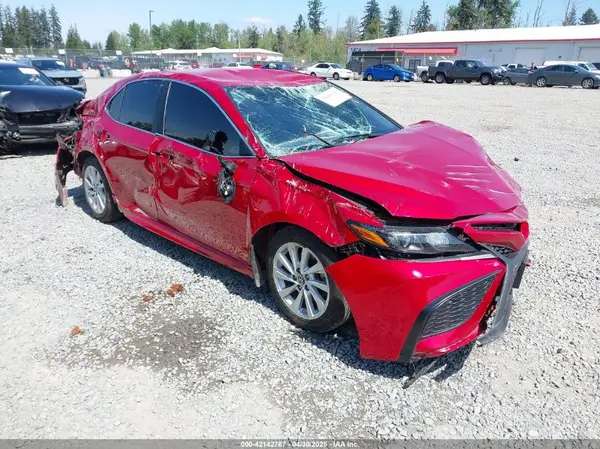 4T1G11AK4MU459009 2021 TOYOTA CAMRY - Image 1