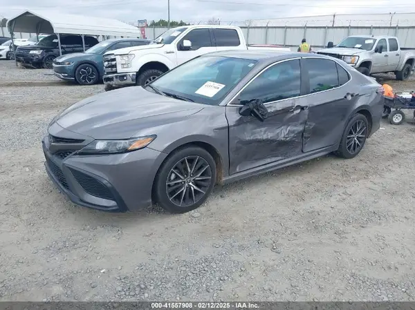4T1G11AK4MU459186 2021 TOYOTA CAMRY - Image 2