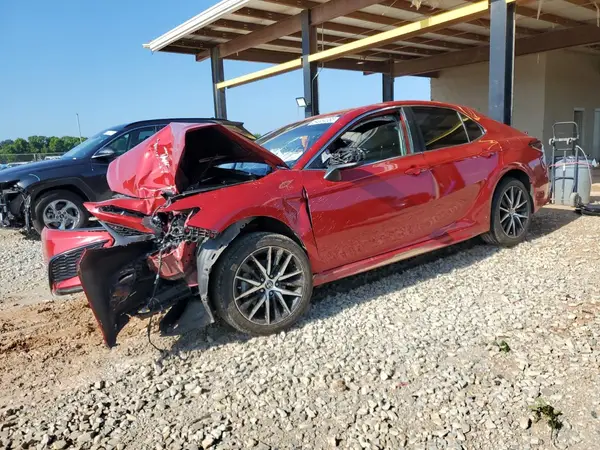 4T1G11AK4MU461701 2021 TOYOTA CAMRY - Image 1