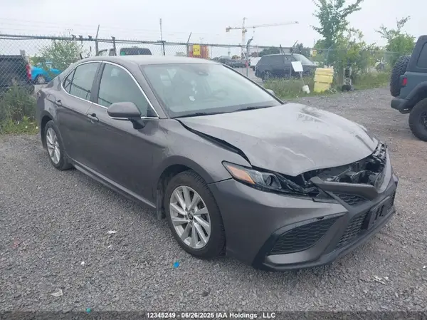4T1G11AK4MU462038 2021 TOYOTA CAMRY - Image 1