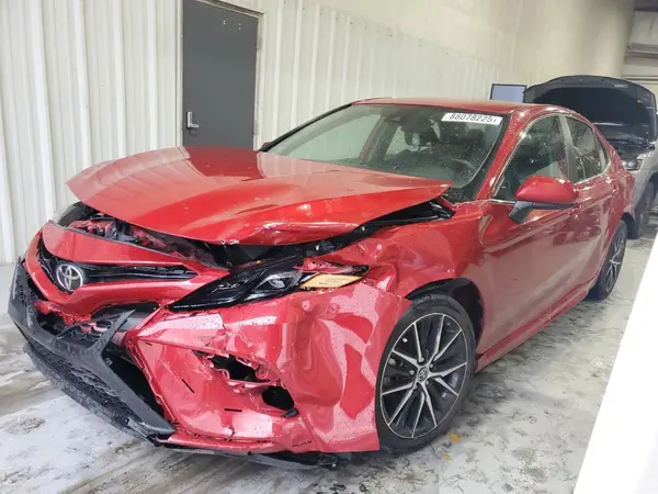 4T1G11AK4MU465800 2021 TOYOTA CAMRY - Image 1