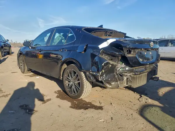 4T1G11AK4MU468079 2021 TOYOTA CAMRY - Image 2