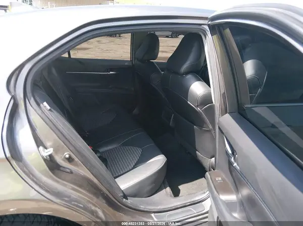 4T1G11AK4MU474836 2021 TOYOTA CAMRY - Image 8
