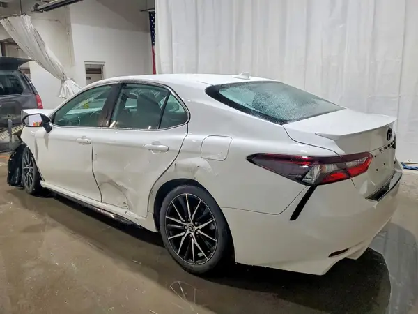 4T1G11AK4MU477896 2021 TOYOTA CAMRY - Image 2