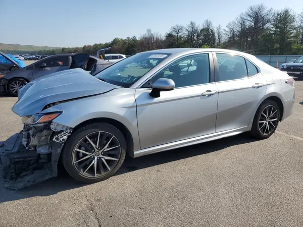 4T1G11AK4MU478708 2021 TOYOTA CAMRY - Image 1