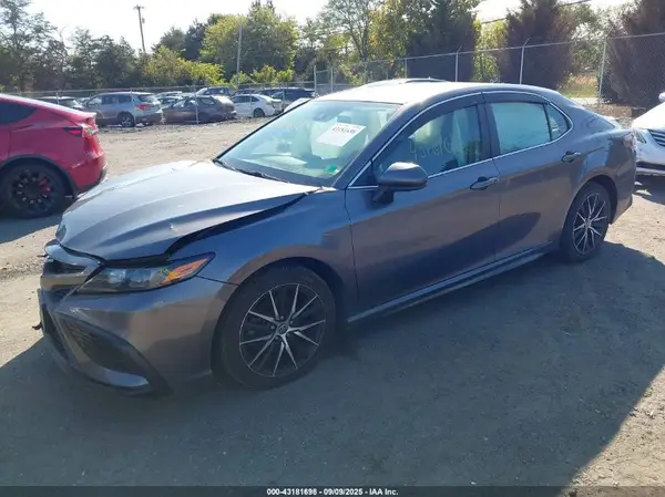 4T1G11AK4MU480085 2021 TOYOTA CAMRY - Image 2