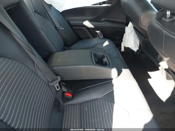 4T1G11AK4MU480085 2021 TOYOTA CAMRY - Image 8
