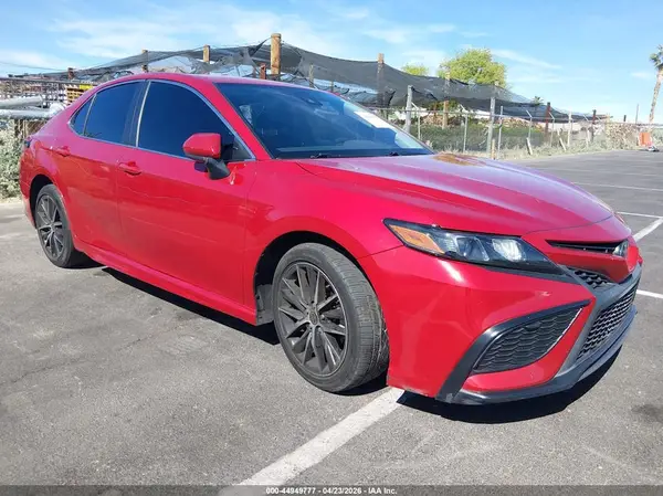 4T1G11AK4MU481334 2021 TOYOTA CAMRY - Image 1