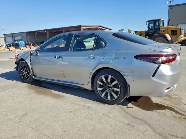 4T1G11AK4MU481950 2021 TOYOTA CAMRY - Image 2