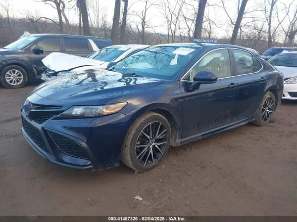 4T1G11AK4MU483214 2021 TOYOTA CAMRY - Image 2