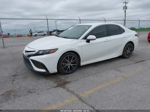 4T1G11AK4MU485030 2021 TOYOTA CAMRY - Image 2