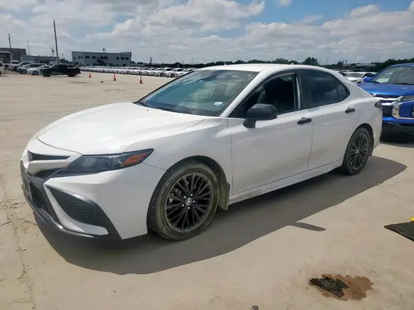 4T1G11AK4MU485237 2021 TOYOTA CAMRY - Image 1