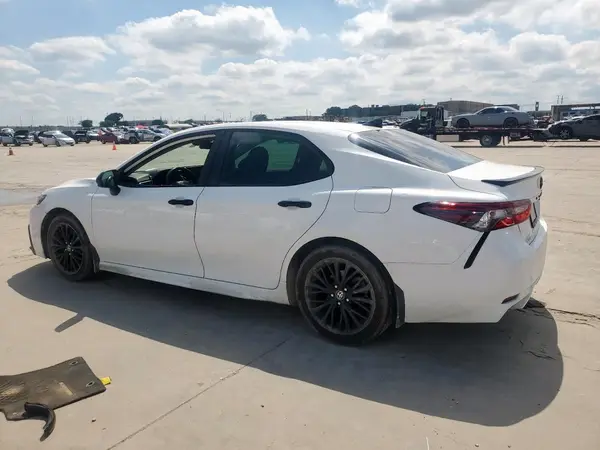 4T1G11AK4MU485237 2021 TOYOTA CAMRY - Image 2