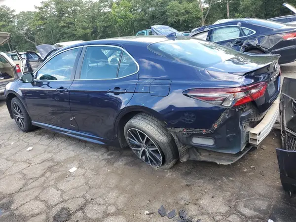 4T1G11AK4MU485447 2021 TOYOTA CAMRY - Image 2