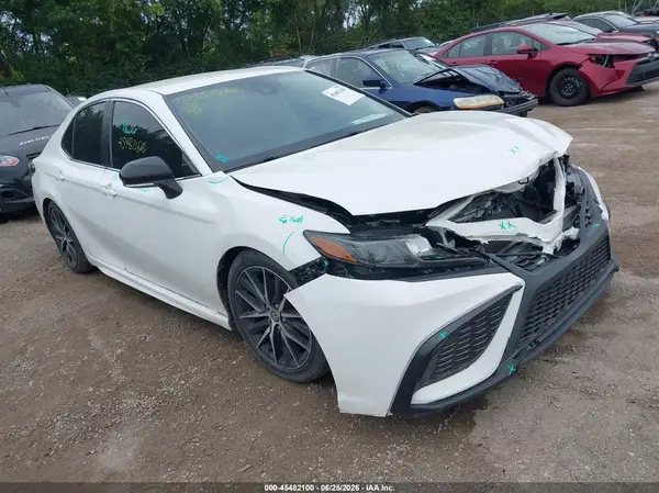 4T1G11AK4MU486193 2021 TOYOTA CAMRY - Image 1