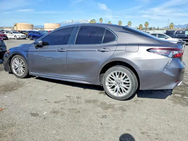4T1G11AK4MU491085 2021 TOYOTA CAMRY - Image 2