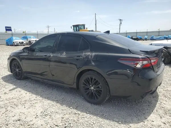 4T1G11AK4MU493984 2021 TOYOTA CAMRY - Image 2
