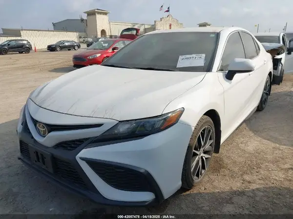 4T1G11AK4MU496335 2021 TOYOTA CAMRY - Image 2