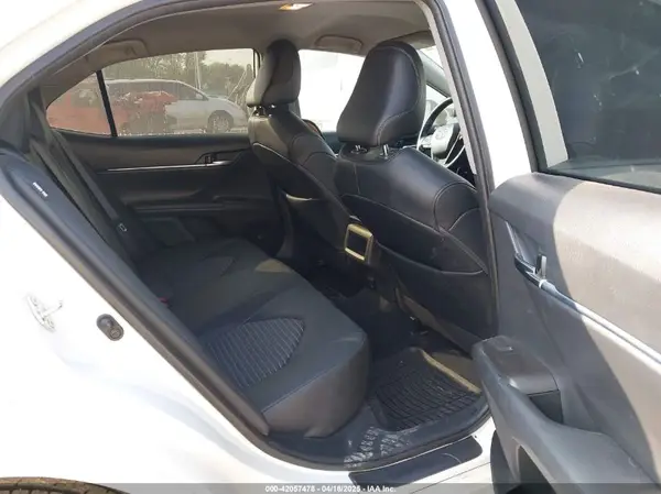 4T1G11AK4MU496335 2021 TOYOTA CAMRY - Image 8