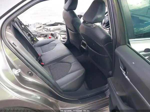 4T1G11AK4MU496402 2021 TOYOTA CAMRY - Image 8