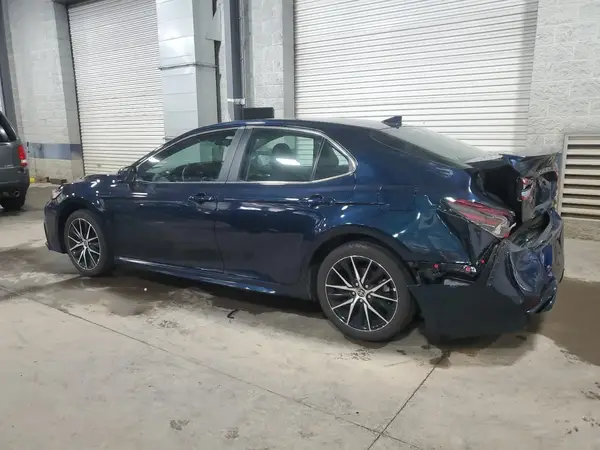 4T1G11AK4MU498084 2021 TOYOTA CAMRY - Image 2