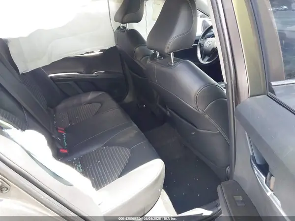 4T1G11AK4MU511643 2021 TOYOTA CAMRY - Image 8