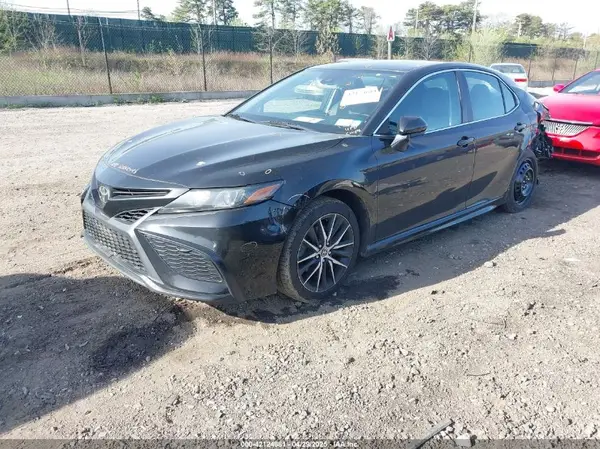 4T1G11AK4MU519404 2021 TOYOTA CAMRY - Image 2