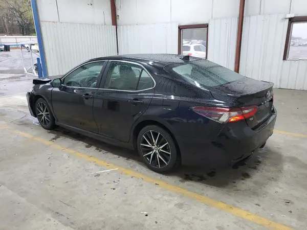 4T1G11AK4MU521685 2021 TOYOTA CAMRY - Image 2