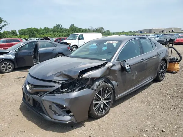 4T1G11AK4MU522013 2021 TOYOTA CAMRY - Image 1