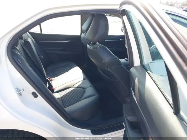 4T1G11AK4MU523274 2021 TOYOTA CAMRY - Image 8