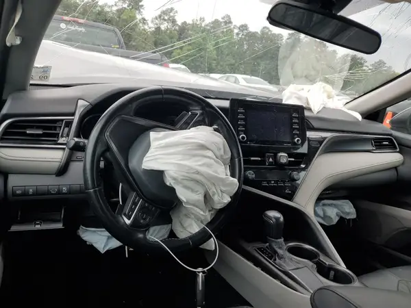 4T1G11AK4MU525686 2021 TOYOTA CAMRY - Image 8