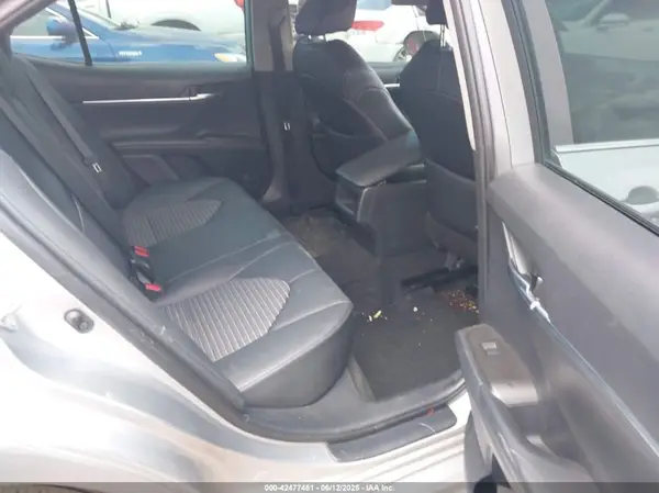 4T1G11AK4MU526045 2021 TOYOTA CAMRY - Image 8