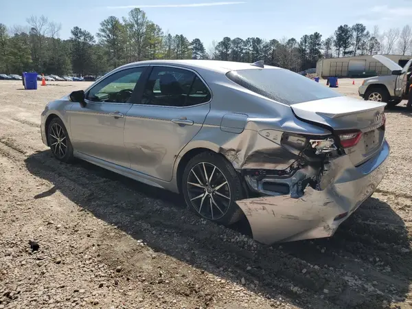 4T1G11AK4MU528779 2021 TOYOTA CAMRY - Image 2