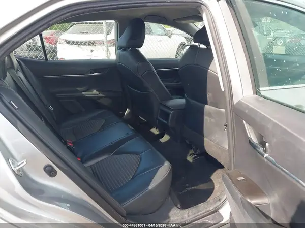 4T1G11AK4MU530676 2021 TOYOTA CAMRY - Image 8