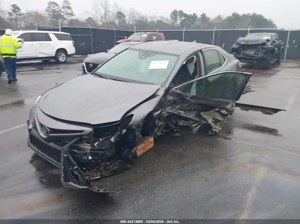 4T1G11AK4MU531388 2021 TOYOTA CAMRY - Image 2