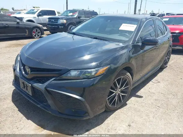 4T1G11AK4MU534968 2021 TOYOTA CAMRY - Image 2