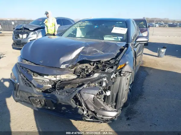 4T1G11AK4MU535604 2021 TOYOTA CAMRY - Image 2