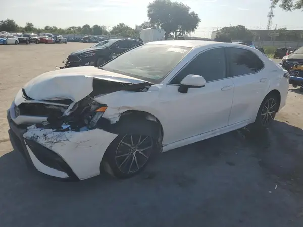 4T1G11AK4MU536588 2021 TOYOTA CAMRY - Image 1