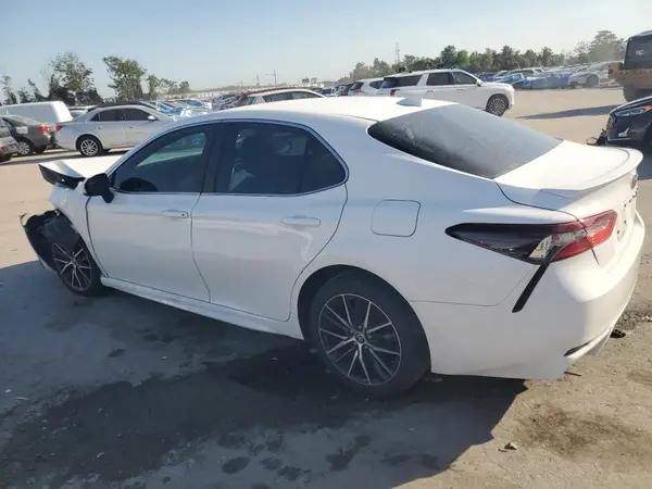 4T1G11AK4MU536588 2021 TOYOTA CAMRY - Image 2