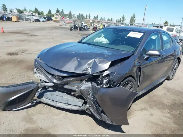 4T1G11AK4MU537143 2021 TOYOTA CAMRY - Image 2