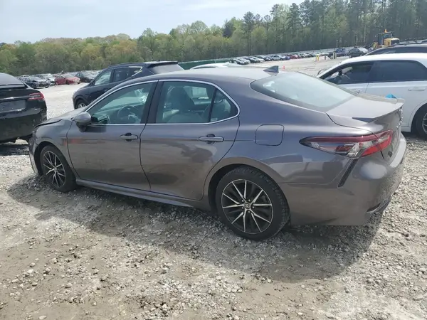 4T1G11AK4MU541936 2021 TOYOTA CAMRY - Image 2