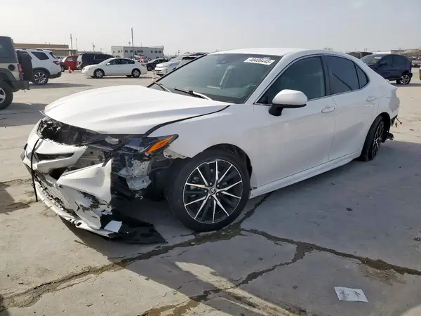 4T1G11AK4MU542052 2021 TOYOTA CAMRY - Image 1