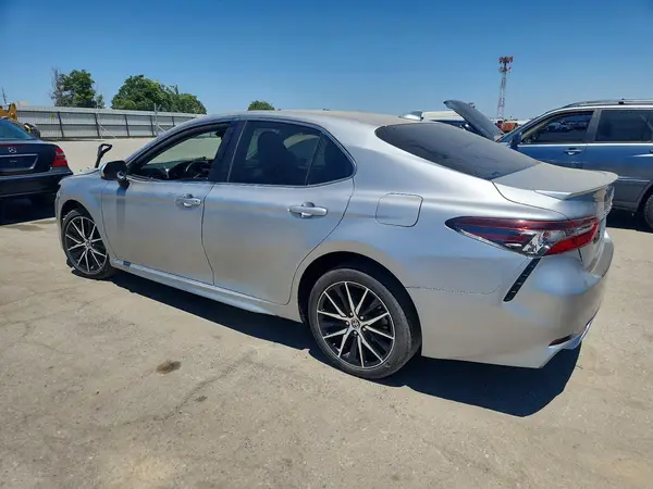 4T1G11AK4MU544304 2021 TOYOTA CAMRY - Image 2