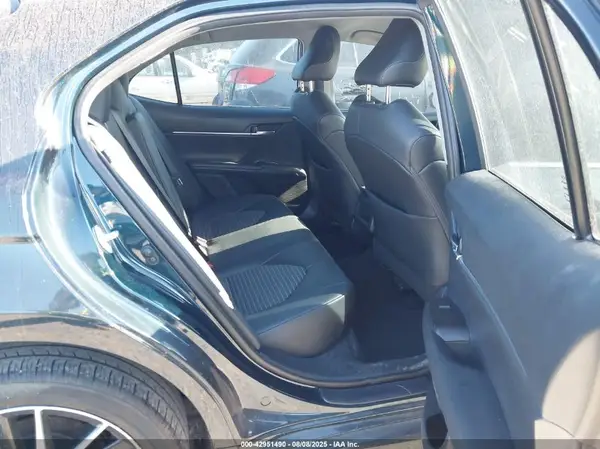 4T1G11AK4MU547722 2021 TOYOTA CAMRY - Image 8