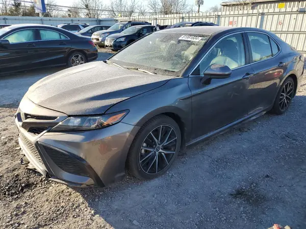 4T1G11AK4MU550703 2021 TOYOTA CAMRY - Image 1