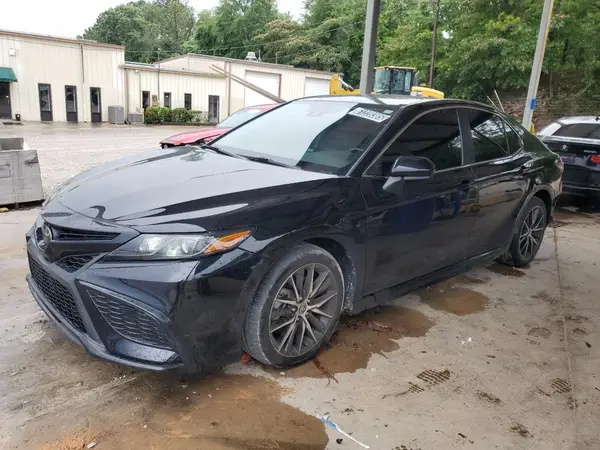 4T1G11AK4MU556193 2021 TOYOTA CAMRY - Image 1