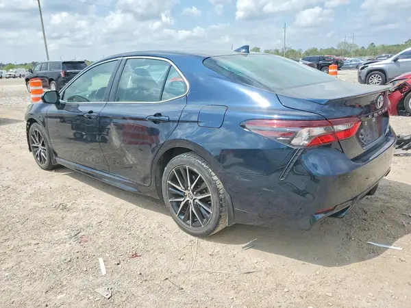 4T1G11AK4MU557375 2021 TOYOTA CAMRY - Image 2