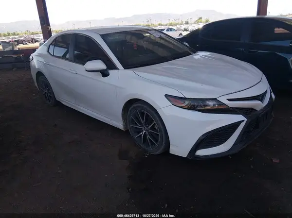 4T1G11AK4MU559322 2021 TOYOTA CAMRY - Image 1