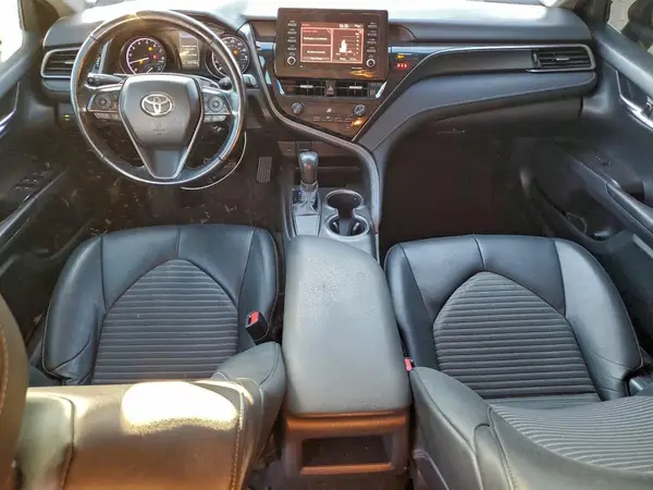 4T1G11AK4MU561894 2021 TOYOTA CAMRY - Image 8